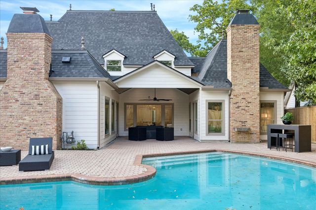 620 Stoneleigh Drive, Houston, TX 77079