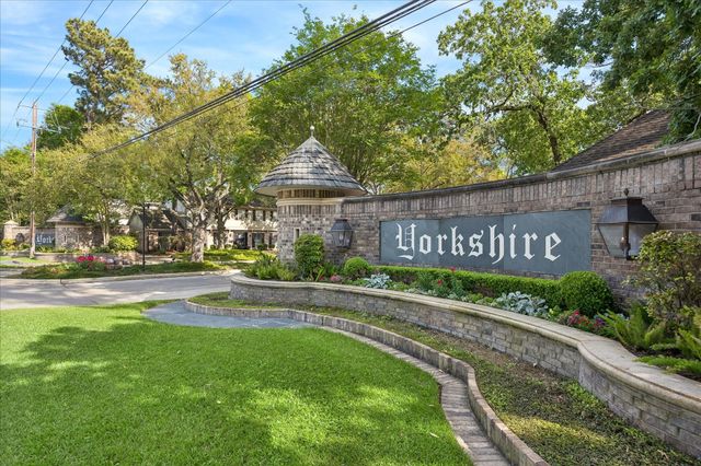 620 Stoneleigh Drive, Houston, TX 77079