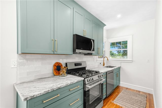 119 Longwood Avenue, Providence, RI 02908