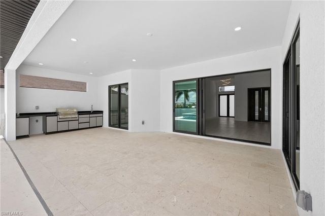 121 NW 35th PL, Cape Coral, FL 33993