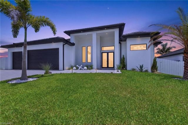 121 NW 35th PL, Cape Coral, FL 33993