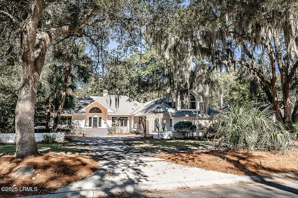 550 Island Circle, St. Helena Island, SC 29920