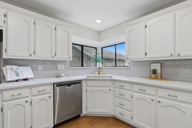 4801 Rustown DR, Austin, TX 78727