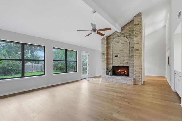 4801 Rustown DR, Austin, TX 78727