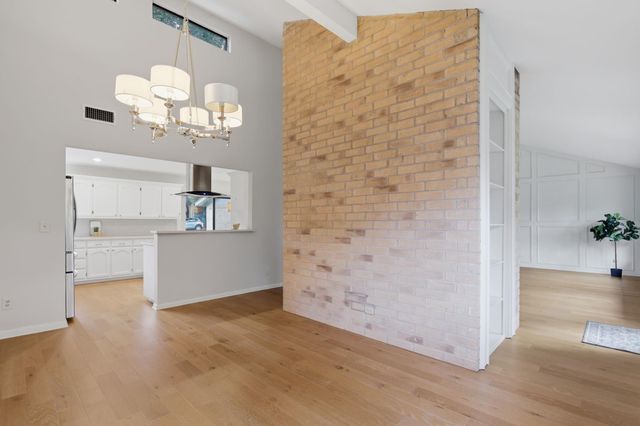 4801 Rustown DR, Austin, TX 78727