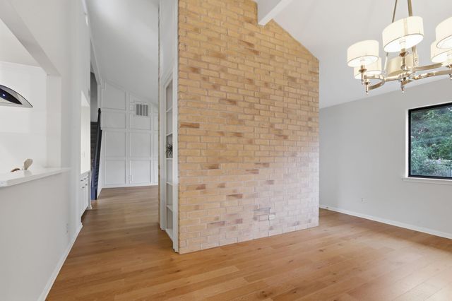 4801 Rustown DR, Austin, TX 78727