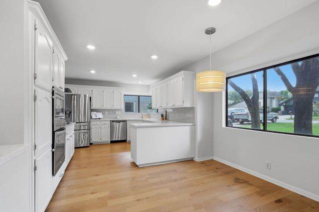 4801 Rustown DR, Austin, TX 78727