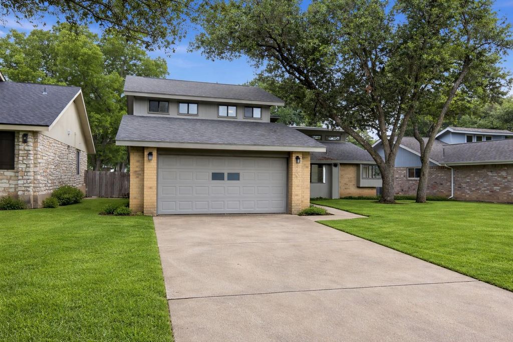 4801 Rustown DR, Austin, TX 78727