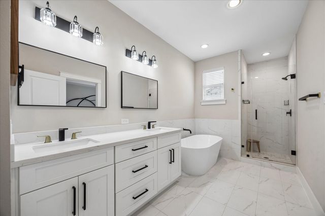 848 Fisher Street C, Houston, TX 77018