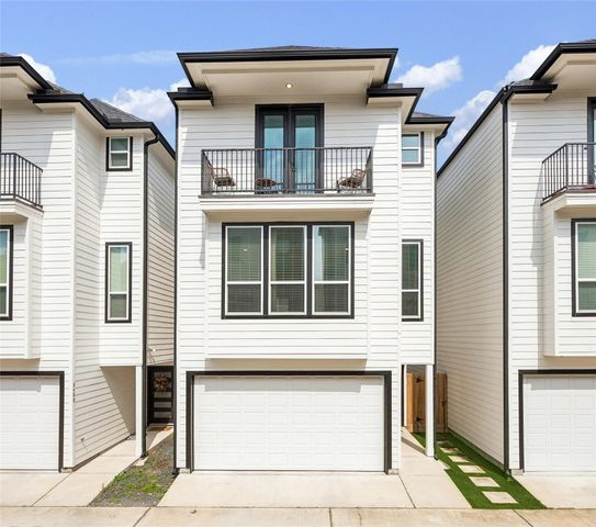 848 Fisher Street C, Houston, TX 77018