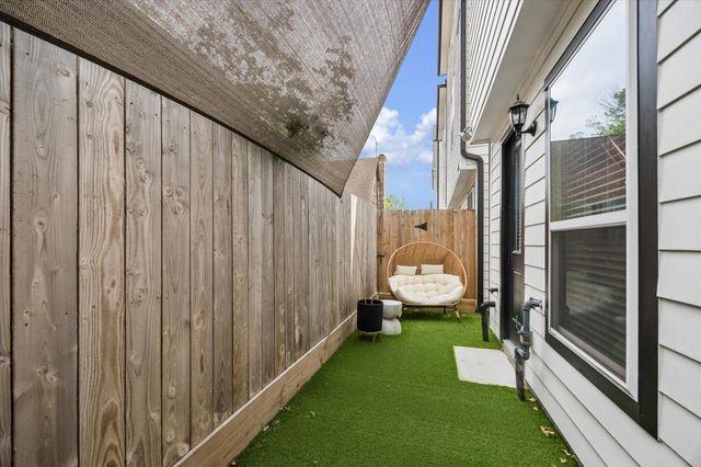 848 Fisher Street C, Houston, TX 77018