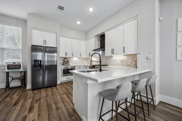 848 Fisher Street C, Houston, TX 77018