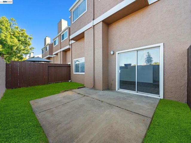 37886 Bright Cmn, Fremont, CA 94536