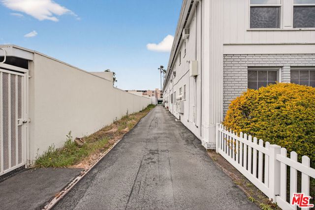 5223 Corteen Place, Valley Village, CA 91607