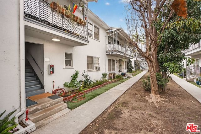 5223 Corteen Place, Valley Village, CA 91607