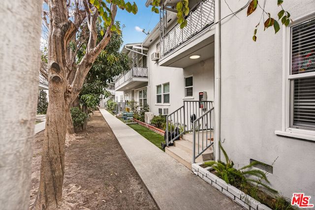 5223 Corteen Place, Valley Village, CA 91607