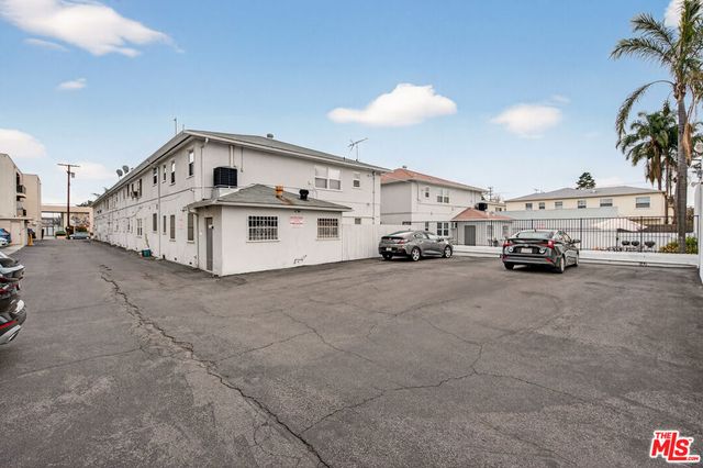 5223 Corteen Place, Valley Village, CA 91607