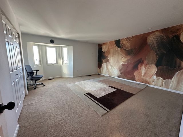 66 Saint James 208, Boston, MA 02119