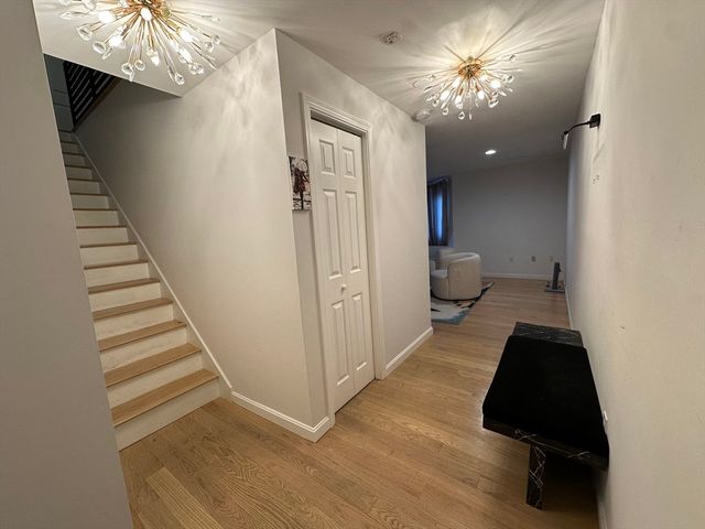 66 Saint James 208, Boston, MA 02119