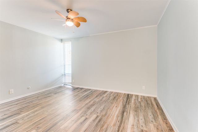 570 E Avenue J B, Grand Prairie, TX 75050