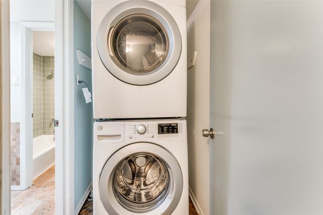 570 E Avenue J B, Grand Prairie, TX 75050