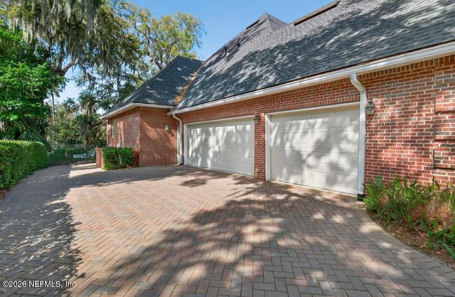 13719 SAXON LAKE Drive, Jacksonville, FL 32225