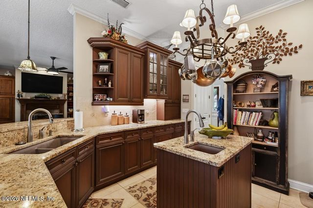 13719 SAXON LAKE Drive, Jacksonville, FL 32225