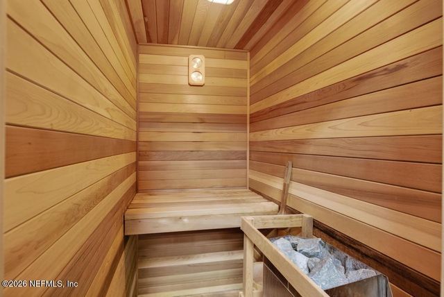 13719 SAXON LAKE Drive, Jacksonville, FL 32225