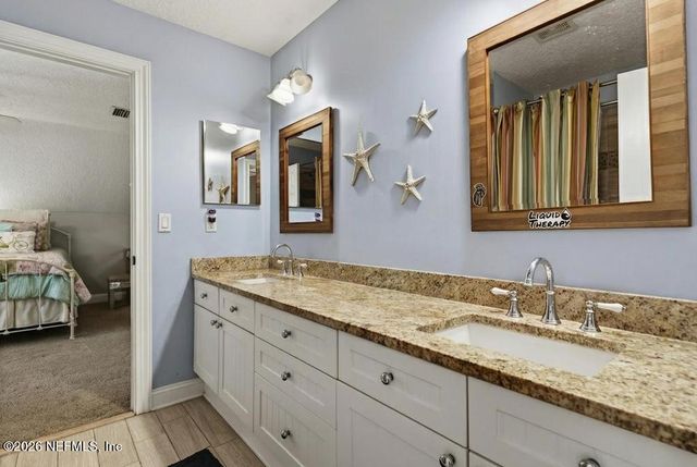 13719 SAXON LAKE Drive, Jacksonville, FL 32225