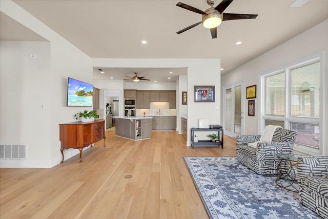 1426 Hidden Oaks Circle, Corinth, TX 76210