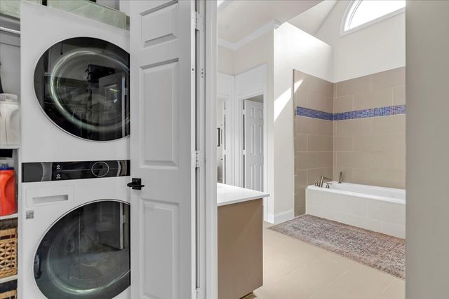 1426 Hidden Oaks Circle, Corinth, TX 76210