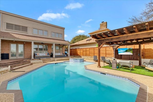 1426 Hidden Oaks Circle, Corinth, TX 76210