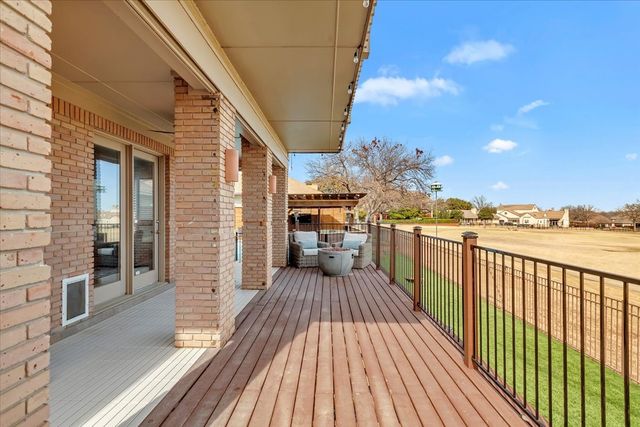 1426 Hidden Oaks Circle, Corinth, TX 76210