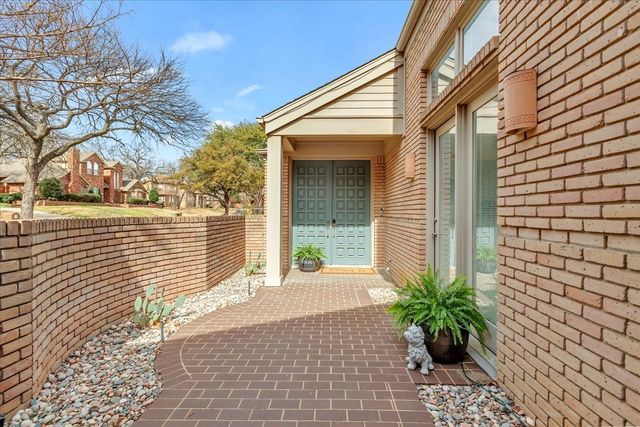 1426 Hidden Oaks Circle, Corinth, TX 76210