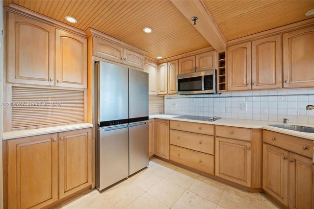 7751 NE Bayshore Ct 7B, Miami, FL 33138