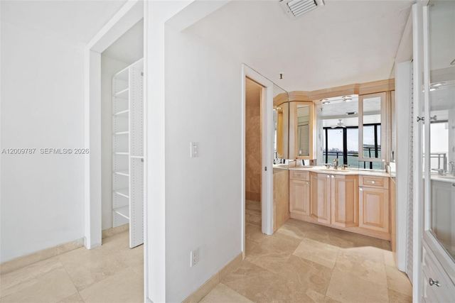 7751 NE Bayshore Ct 7B, Miami, FL 33138
