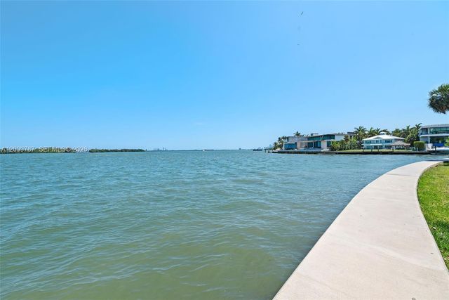 7751 NE Bayshore Ct 7B, Miami, FL 33138