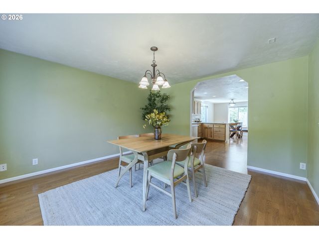 755 S 47TH Pl, Springfield, OR 97478