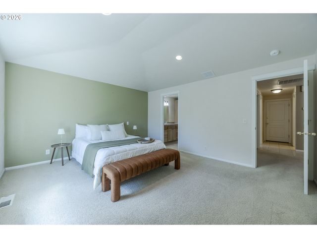 755 S 47TH Pl, Springfield, OR 97478