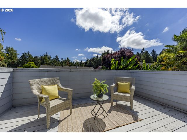 755 S 47TH Pl, Springfield, OR 97478