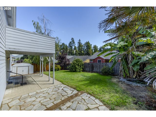 755 S 47TH Pl, Springfield, OR 97478