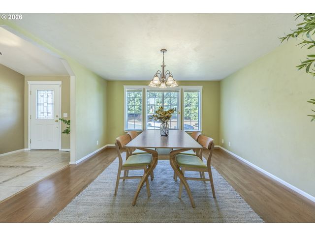 755 S 47TH Pl, Springfield, OR 97478