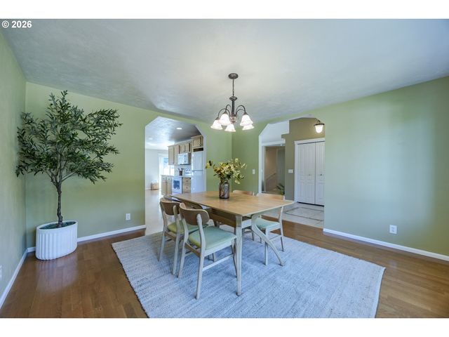 755 S 47TH Pl, Springfield, OR 97478