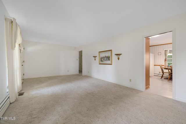 1013 Creasy Road, Jonesborough, TN 37659