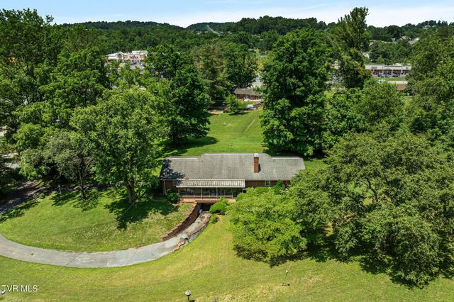 1013 Creasy Road, Jonesborough, TN 37659