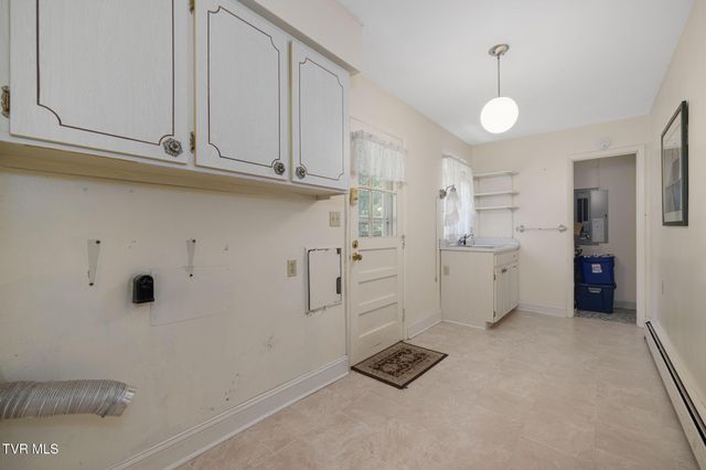 1013 Creasy Road, Jonesborough, TN 37659