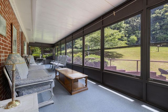 1013 Creasy Road, Jonesborough, TN 37659
