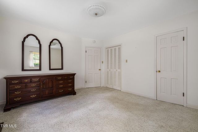 1013 Creasy Road, Jonesborough, TN 37659