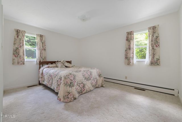 1013 Creasy Road, Jonesborough, TN 37659