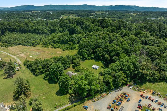 1013 Creasy Road, Jonesborough, TN 37659